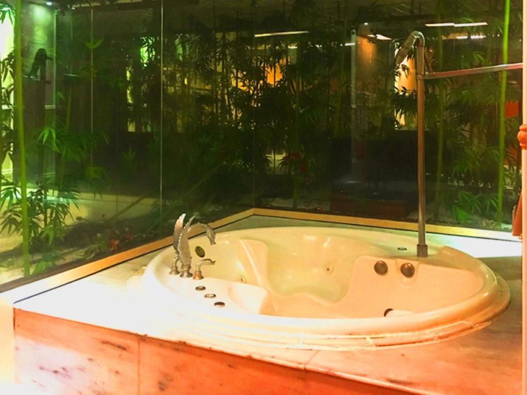 Swan Lake Motel Guishan Dış mekan fotoğraf