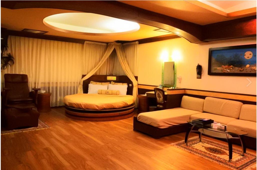 Swan Lake Motel Guishan Dış mekan fotoğraf
